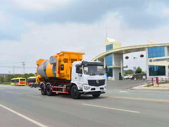 東風(fēng)后雙橋18方20方車(chē)廂可卸式垃圾車(chē)